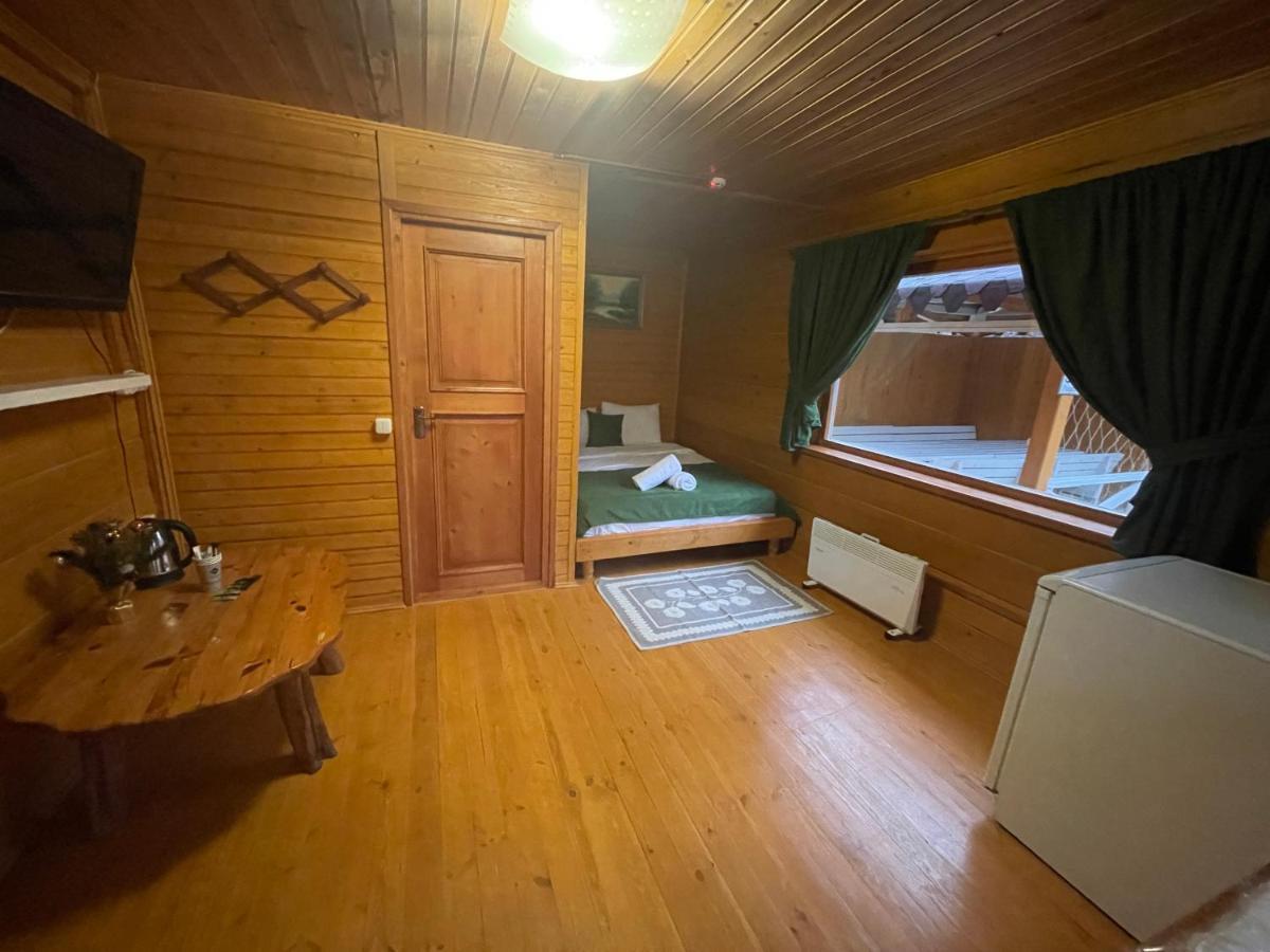 Sky Land Camping & Resort Cricova Exterior foto