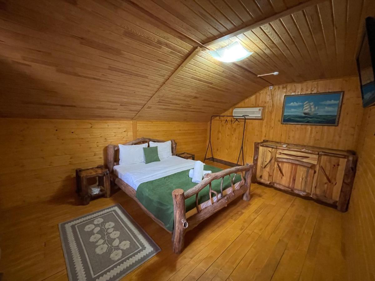 Sky Land Camping & Resort Cricova Exterior foto